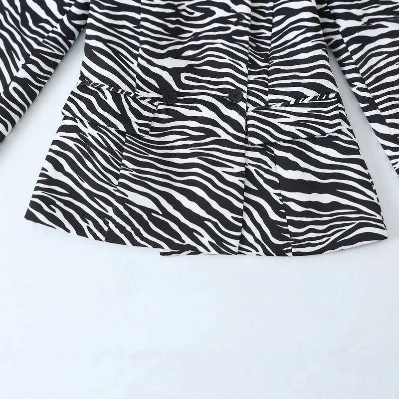 Damen Zebra-Print Blazer im Tailoring-Look mit Doppelreiher und figurbetonter Taille Nord Taschen