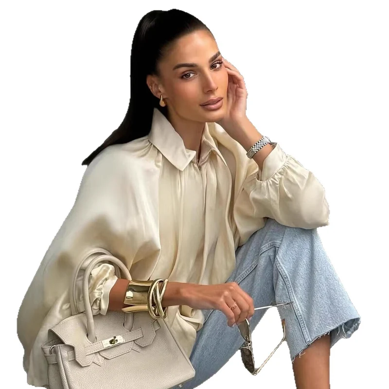 Damen Weite plissierte Cape-Bluse mit Stehkragen und verdecktem Reißverschluss Nord Taschen