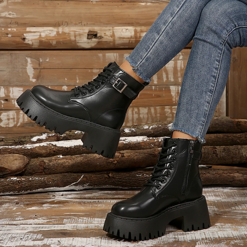 Damen Robuste Schnürstiefel mit Stylischem Profilsohle Avellé