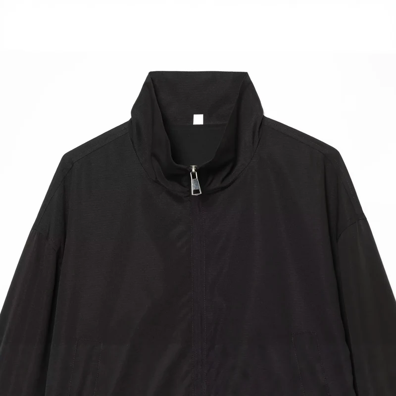 Damen leichte taillierbare Windjacke mit Stehkragen, Tunnelzug und Tüllbesatz Nord Taschen