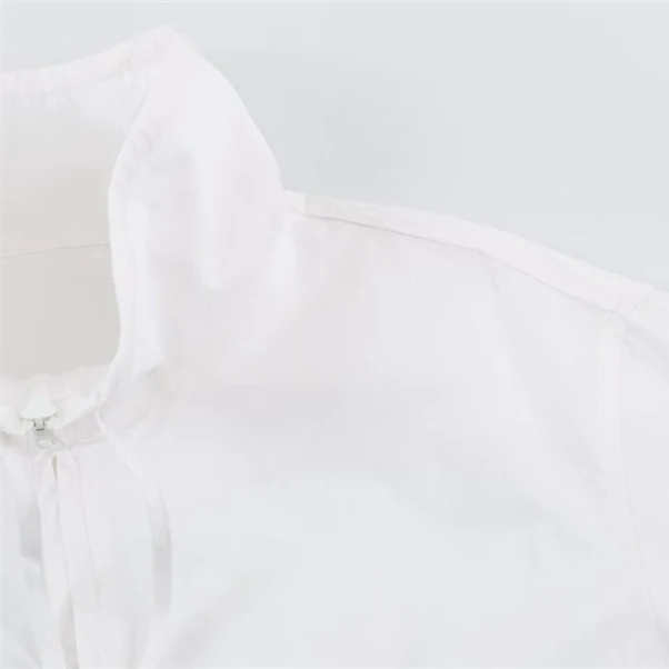 Damen Leichte taillierbare Windjacke mit Stehkragen, Tunnelzug und Ballonärmeln Nord Taschen