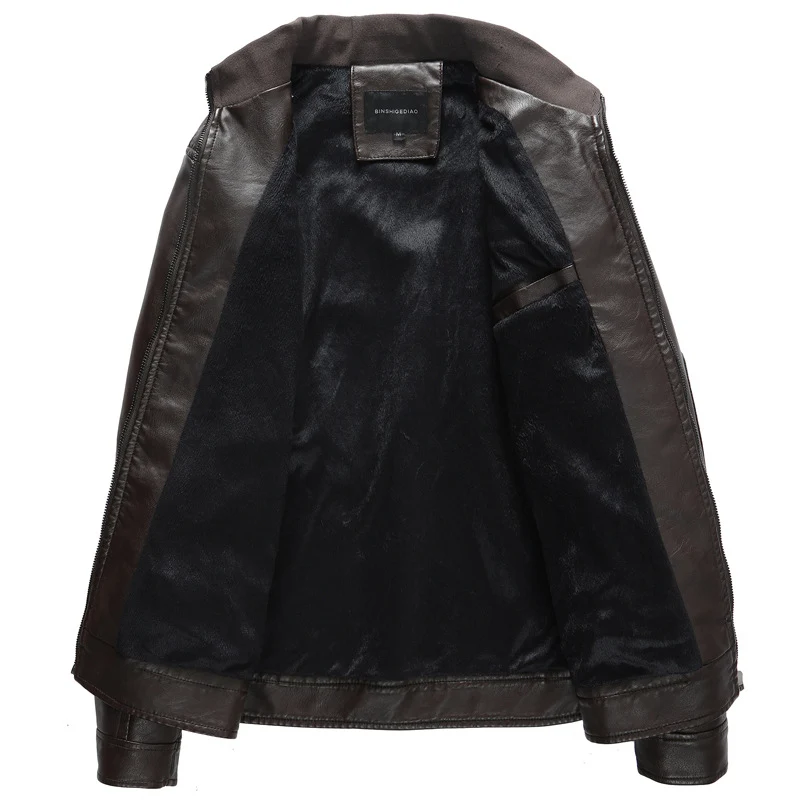 Herren Lederimitat-Bikerjacke mit Stehkragen, Reißverschlusstaschen und schlanker Passform Nord Taschen