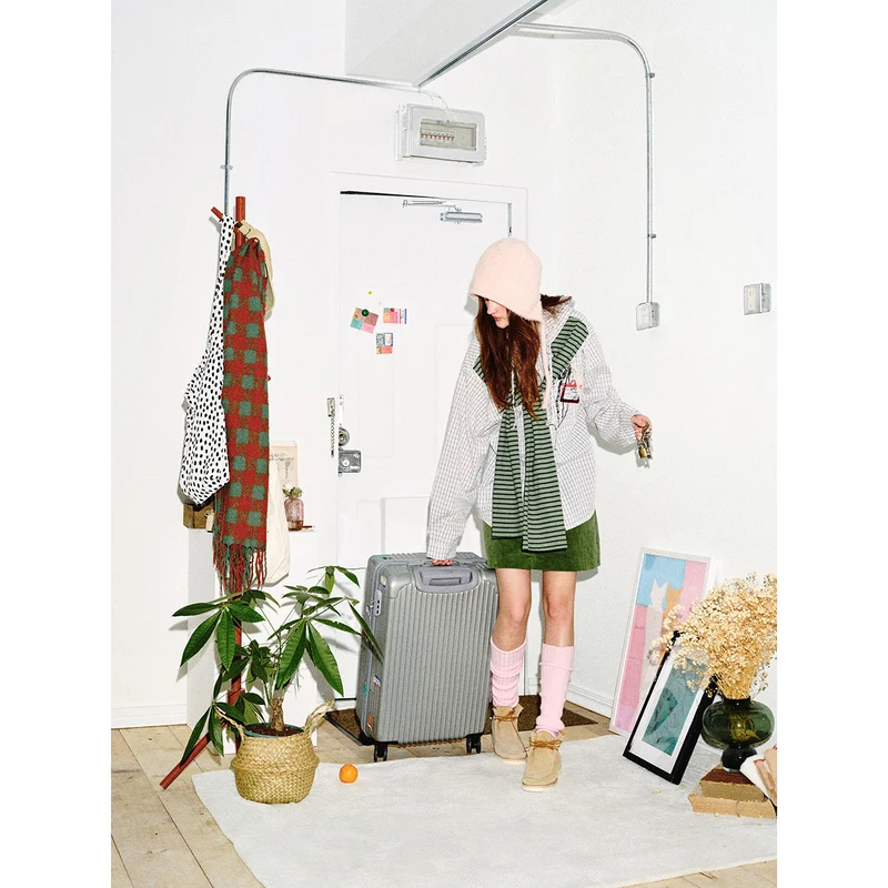 Damen Kapuzen-Hemdbluse mit Karo und angenähtem Streifen-Schal Nord Taschen