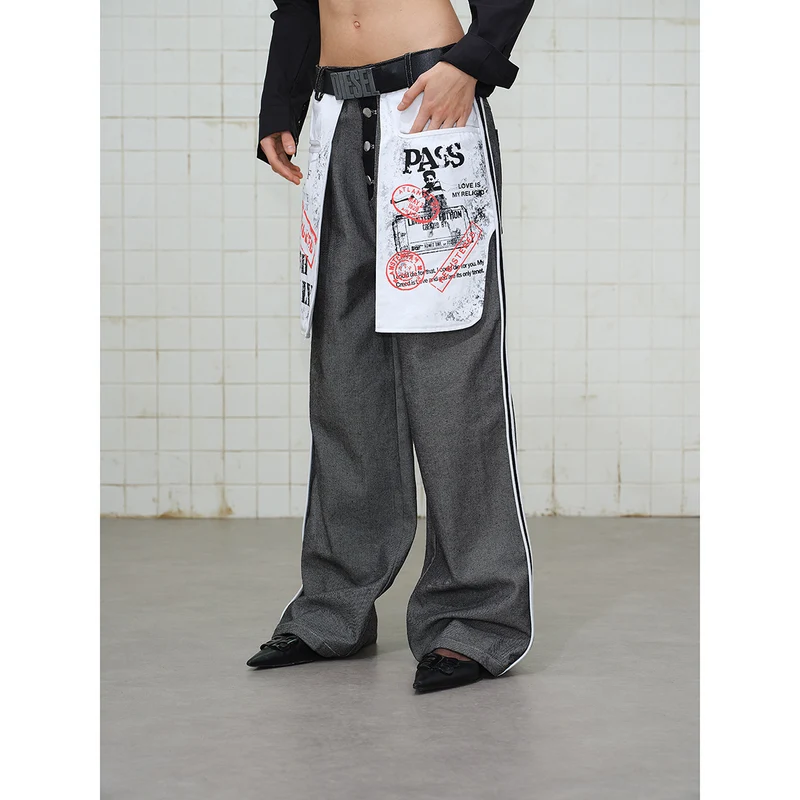 Damen Wide-Leg Cargo-Jeans mit aufgesetzten Grafik-Patches und Kontraststreifen Nord Taschen