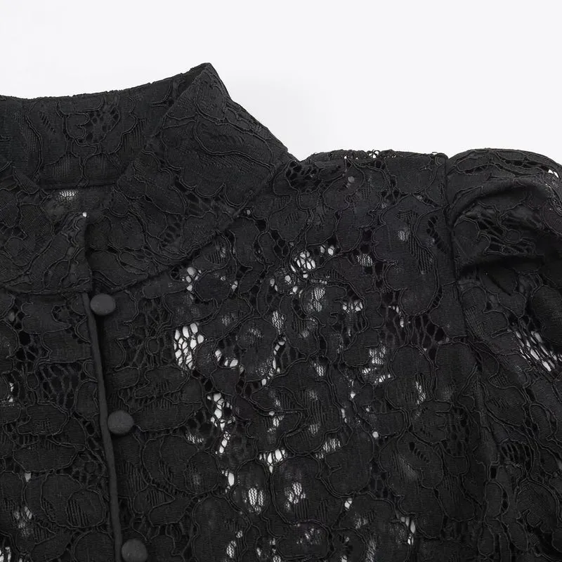 Damen kurz geschnittene transparente Spitzenbluse mit Stehkragen, Stoffknoopfleiste und gerafften Puffärmeln Nord Taschen