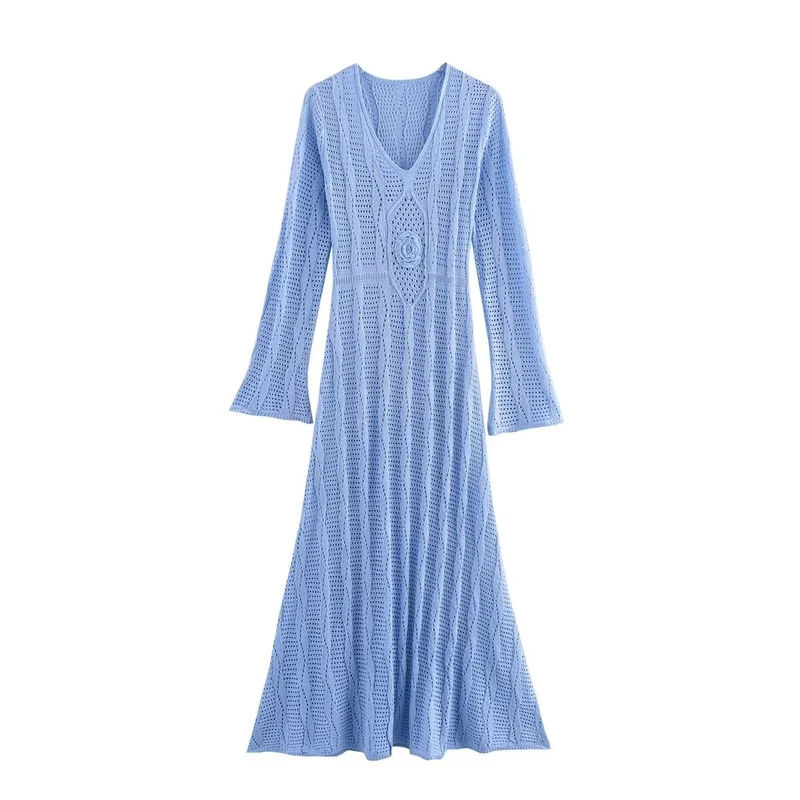 Damen gehäkeltes Maxikleid mit V‑Ausschnitt, taillierter Mitteloptik und ausgestellten Trompetenärmeln Nord Taschen