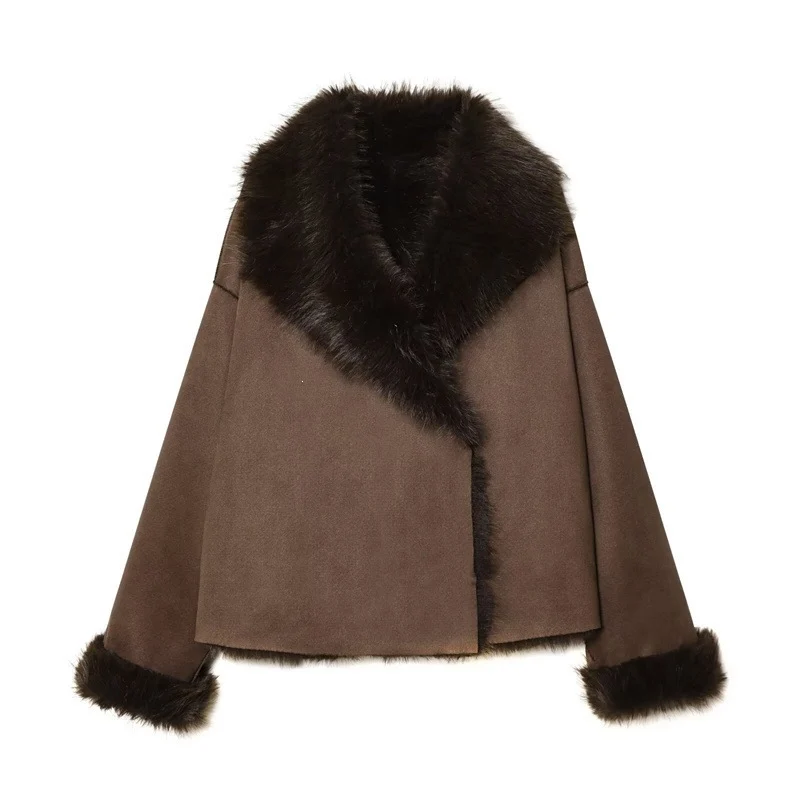 Damen Kurzjacke in Lammfell‑Optik mit voluminösem Fellkragen und gekürzten Ärmeln Nord Taschen