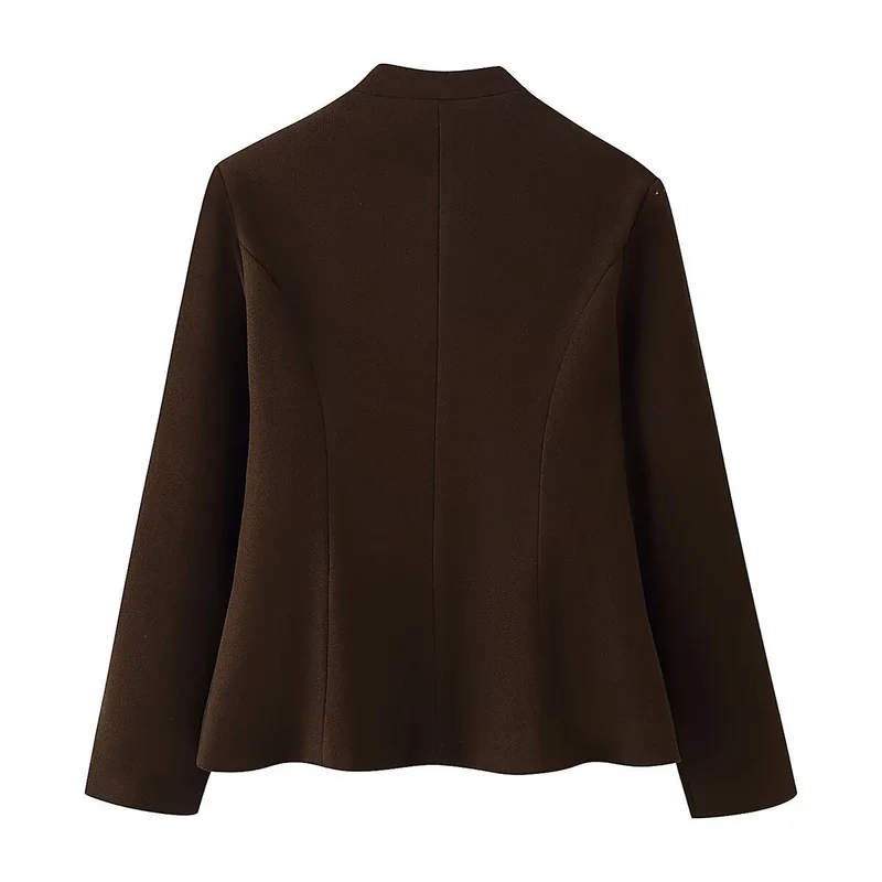 Damen Taillierter Blazer mit geschwungenem Saum und dekorativen Goldknöpfen Nord Taschen