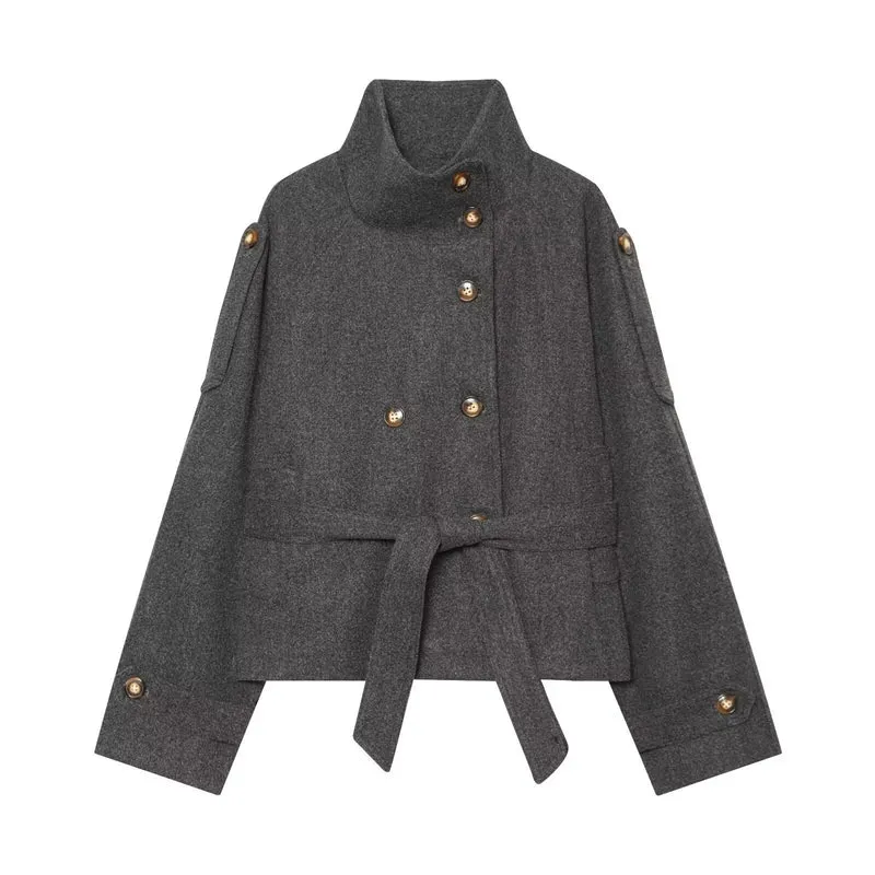 Damen Kurzjacke im Boxy-Cut mit hohem Stehkragen, Taillengürtel und Zierknopfleiste Nord Taschen