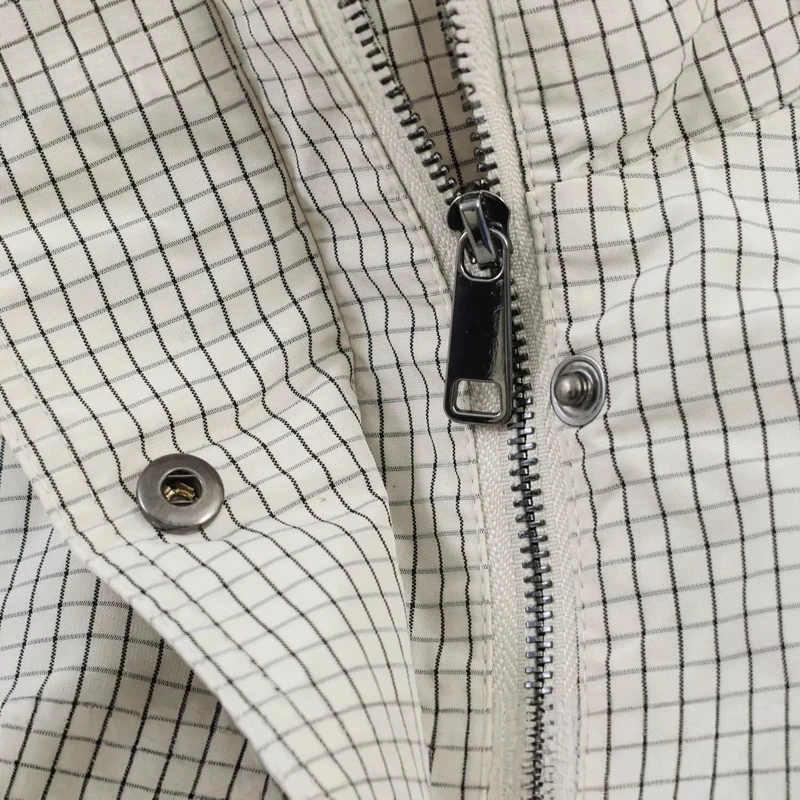Damen Cropped Windjacke mit Stehkragen, Karo-Muster und Tunnelzug Nord Taschen