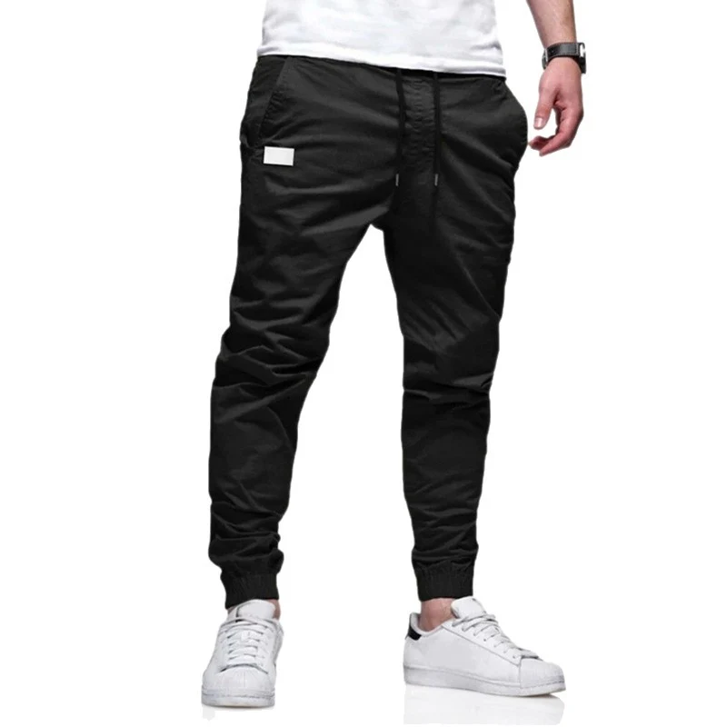 Herren urbaner tapered Twill-Jogger mit elastischem Knöchelabschluss Kordelbund und diskreter Utility-Tasche Nord Taschen