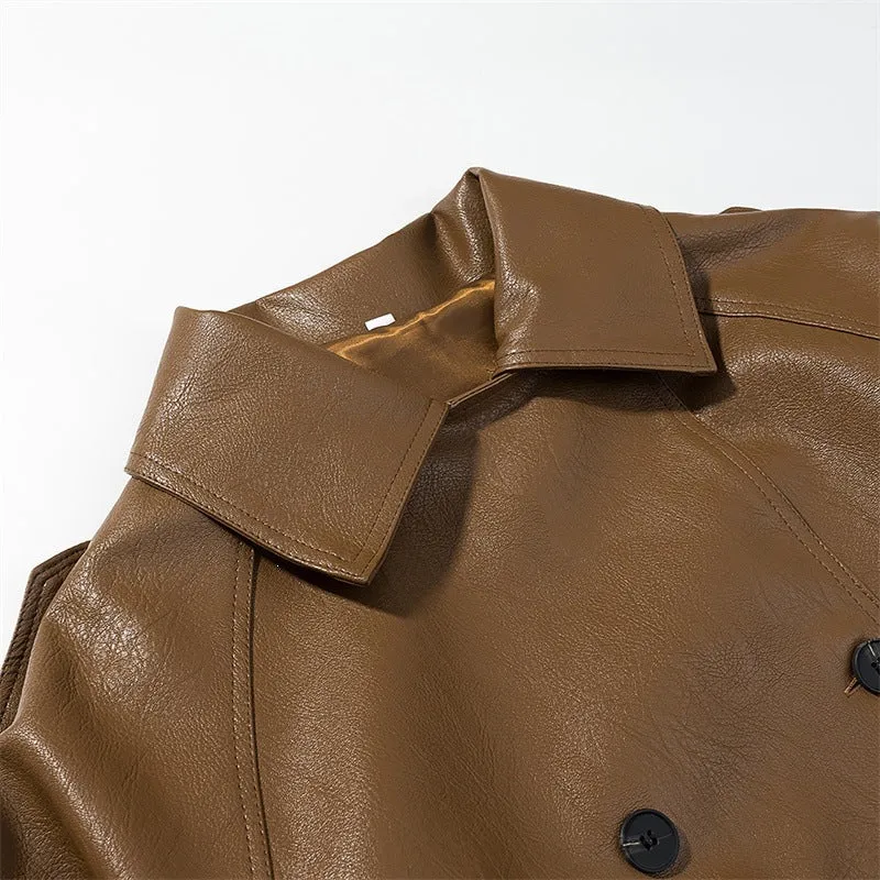 Damen Cropped Kunstleder-Trenchjacke mit Taillengürtel, Doppelreiher und Schulterklappen Nord Taschen