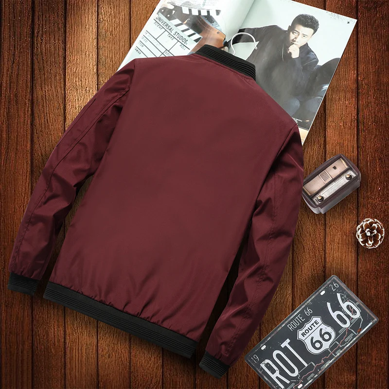 Herren Leichter Nylon-Bomber mit Ärmeltasche und gerippten Bündchen Nord Taschen
