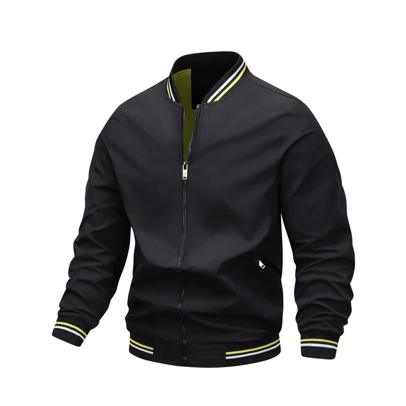 Herren Leichter Bomberblouson aus technischem Nylon mit gestreiften Rippbündchen und kontrastiertem Innenfutter Nord Taschen