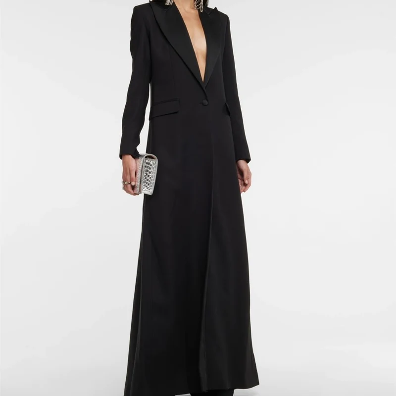 Damen Maxikleid im Smokingsakko‑Stil mit tiefem V‑Ausschnitt und tailliertem Ein‑Knopf‑Verschluss Nord Taschen