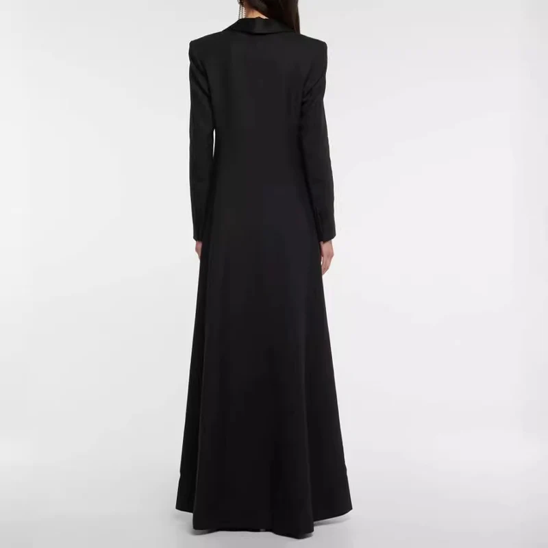 Damen Maxikleid im Smokingsakko‑Stil mit tiefem V‑Ausschnitt und tailliertem Ein‑Knopf‑Verschluss Nord Taschen