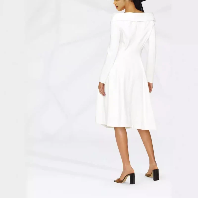 Damen Maxikleid im Mantel‑Look mit Carmenkragen und Doppelreihe Nord Taschen