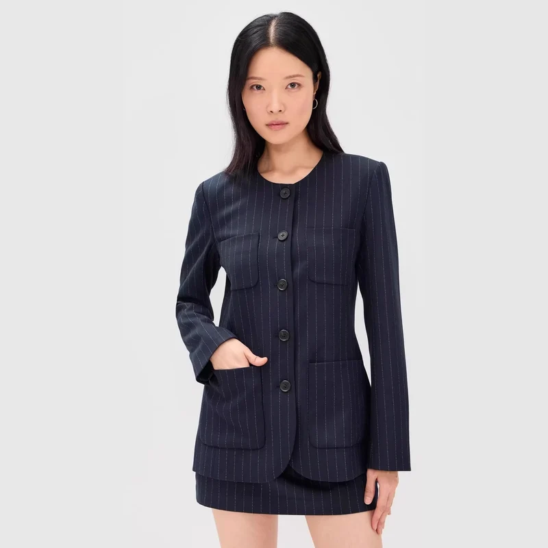 Damen Zweiteiliges Nadelstreifen-Tailoring-Set mit kragenlosem Blazer und hochgeschnittenem Minirock Nord Taschen