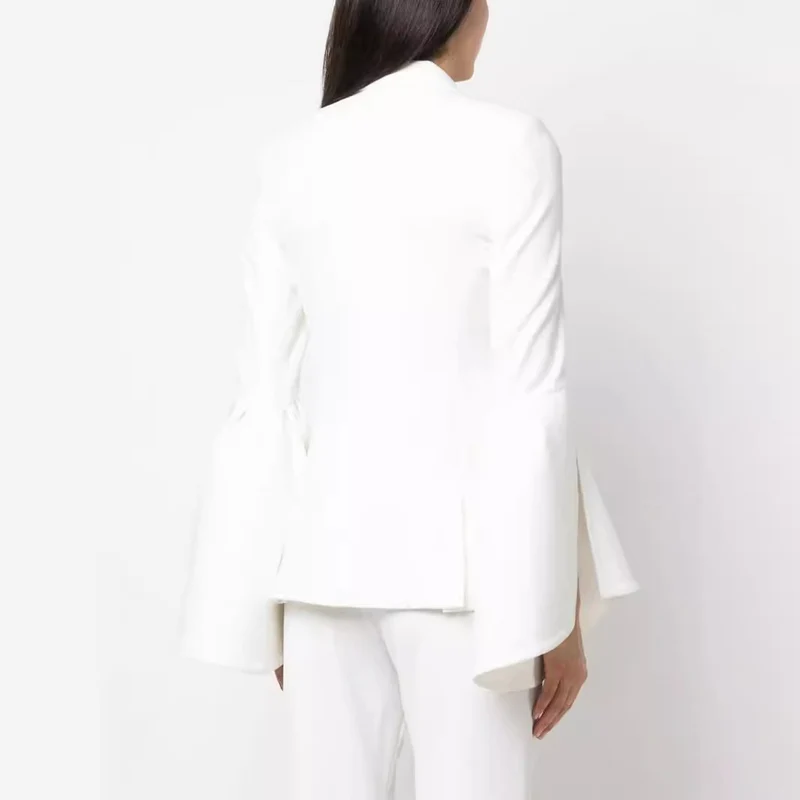 Damen Zweiteiliger Tailoring-Anzug mit tailliertem Einreiher und ausgestellten Ärmelabschlüssen Nord Taschen