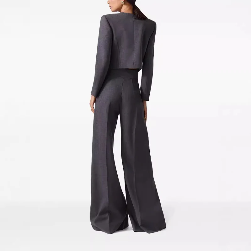 Damen Zweiteiliger Tailoring-Anzug Kurzblazer mit markanter Schulter und hochtaillierter Palazzohose Nord Taschen
