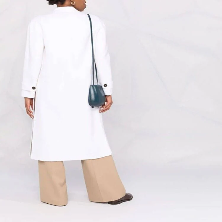 Damen Zweireihiger Midimantel im modernen Tailoring mit verlängertem Revers und aufgesetzten Taschen Nord Taschen