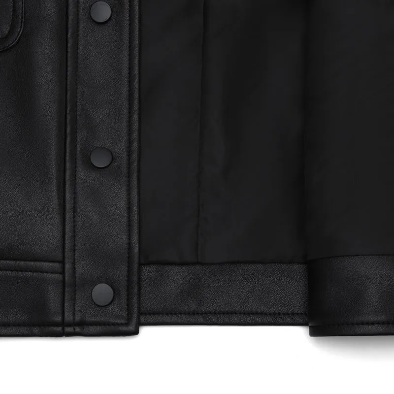 Damen Kurzjacke aus Kunstleder mit Rundhals, Druckknopfverschluss und Pattentaschen Nord Taschen