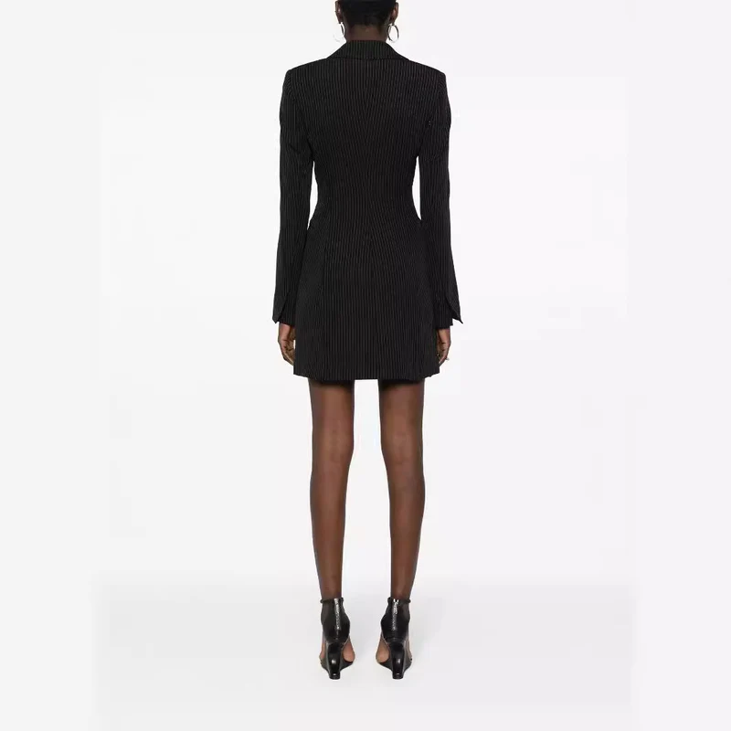Damen Tailliertes Nadelstreifen-Blazerkleid mit Einreiher, Gehschlitz und schmaler Silhouette Nord Taschen