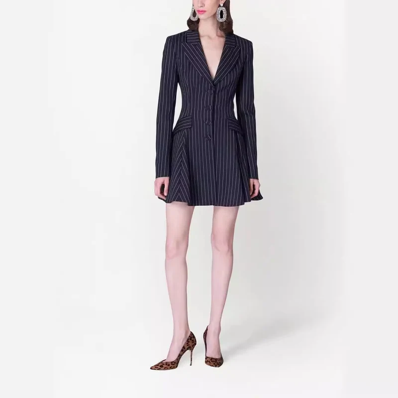 Damen Tailliertes Nadelstreifen-Blazerkleid im modernen Tailoring Nord Taschen