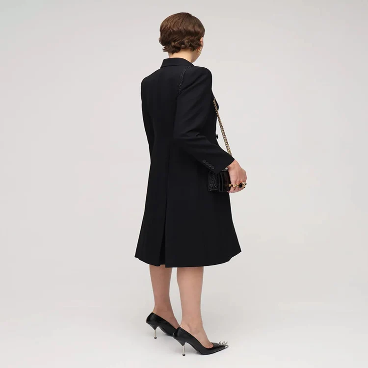 Damen tailliertes Blazerkleid‑Mantel mit kontrastierendem Schalkragen und ausgestelltem Rockteil Nord Taschen