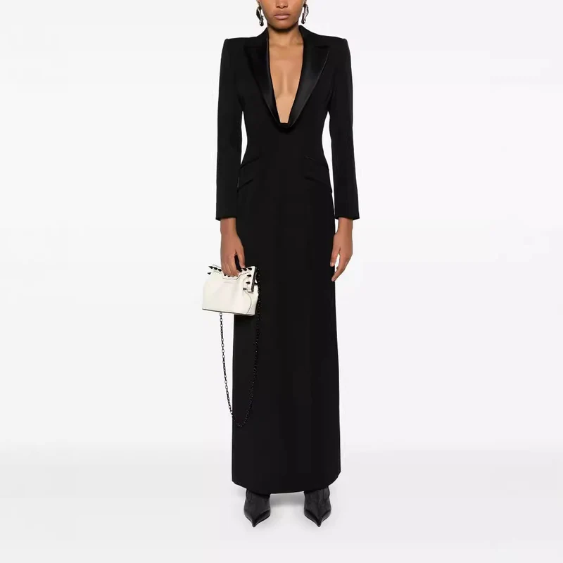 Damen Tailliertes Abend-Maxikleid im Smoking-Blazer-Stil Nord Taschen