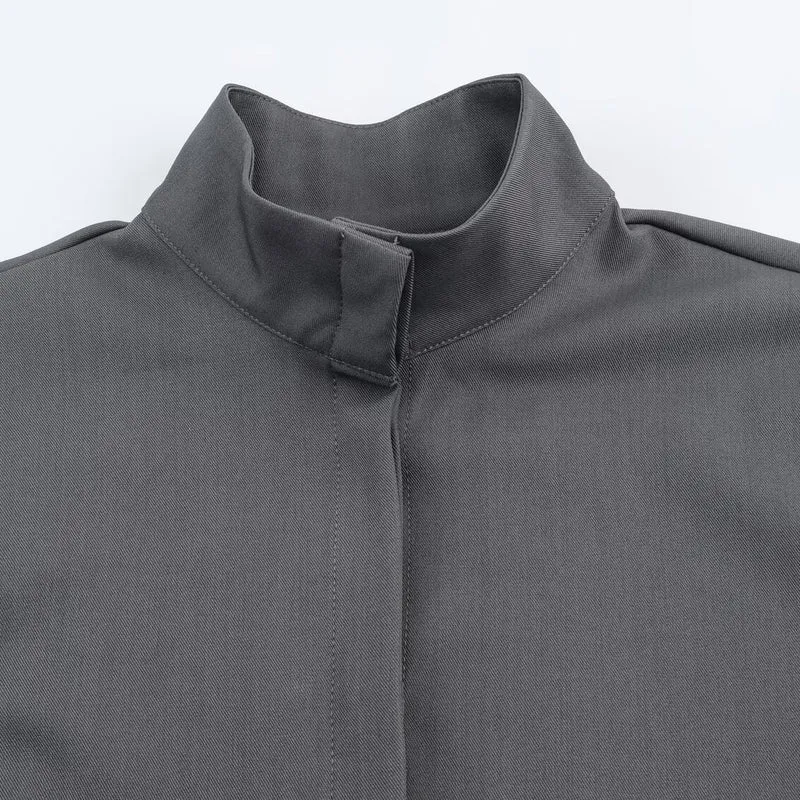 Damen Locker geschnittene Tunika‑Bluse mit verdeckter Knopfleiste und Stehkragen Nord Taschen