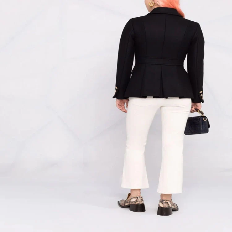 Damen Kurze militärinspirierte Wollmix‑Jacke mit Zierknöpfen Nord Taschen