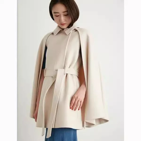 Damen Kurzcape-Mantel im Blazerstil mit Taillengürtel und Hemdkragen Nord Taschen