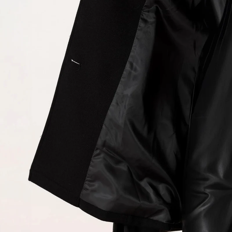 Damen Kurzcape-Mantel aus Wollmix mit Doppelreiher Schulterriegeln und Arm-Schlitzen Nord Taschen