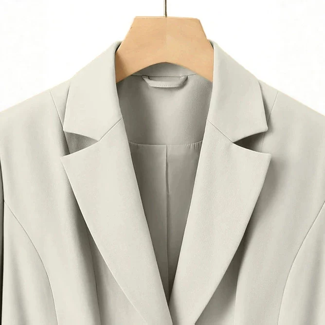 Damen Figurbetonter Ein-Knopf Business-Blazer mit Pattentaschen Nord Taschen