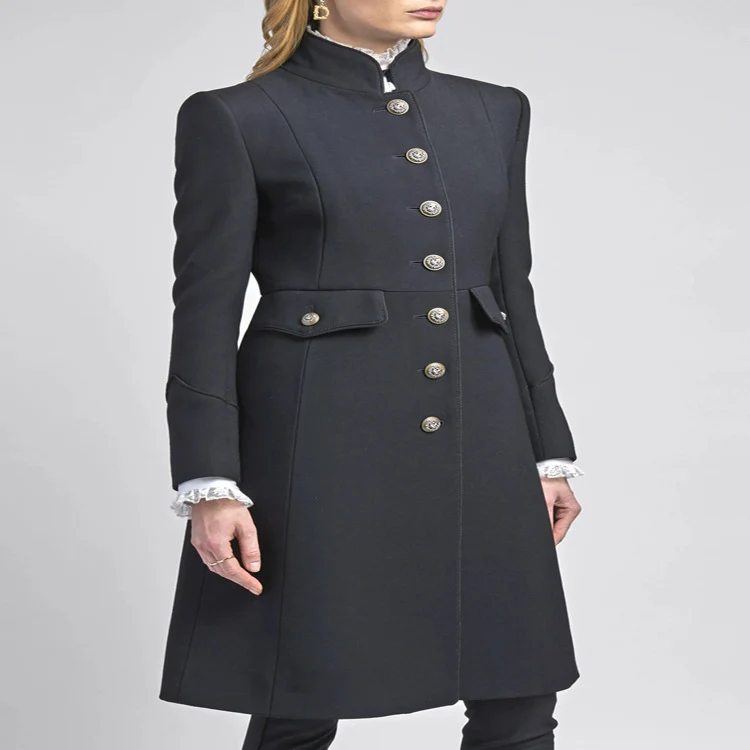 Damen Taillierter Mantel im Uniform‑Tailoring mit Stehkragen, Zierknopfleiste und Pattentaschen Nord Taschen