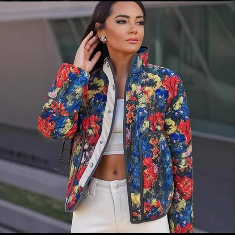 Damen Gesteppte Übergangsjacke mit floralem Allover-Muster und Stehkragen Nord Taschen