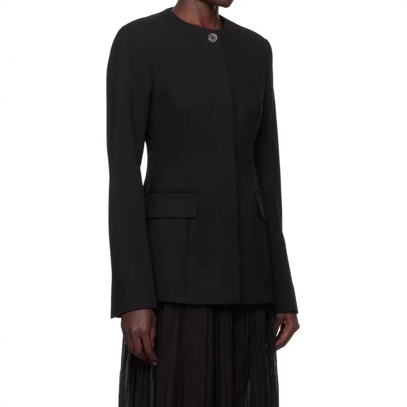 Damen taillierter Einreiher-Blazer mit Rundhalsausschnitt, verdeckter Knopfleiste und Pattentaschen Nord Taschen