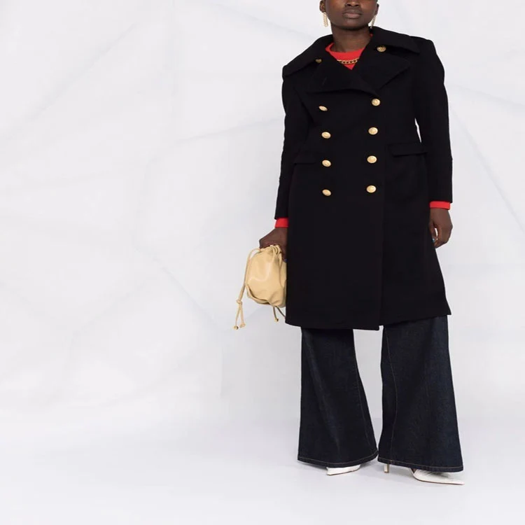 Damen Taillierter Doppelreihiger Mantel im Marine-Style mit goldenen Zierknöpfen und Pattentaschen Nord Taschen