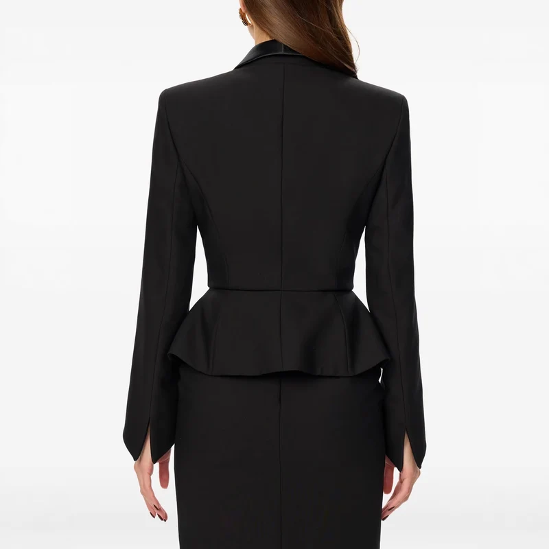 Damen Taillierter Blazer mit Schößchen Satin‑Schalkragen und schlanker Silhouette Nord Taschen