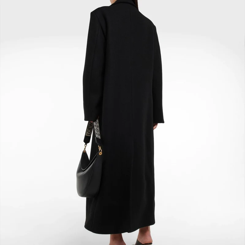 Damen Bodenlanger Longline Einreiher Wollmix-Mantel mit markanter Schulterpartie Nord Taschen