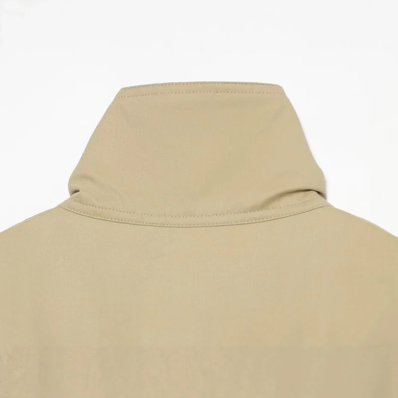 Damen Kurze wasserabweisende Cape‑Jacke mit hohem Stehkragen und verdeckter Knopfleiste Nord Taschen