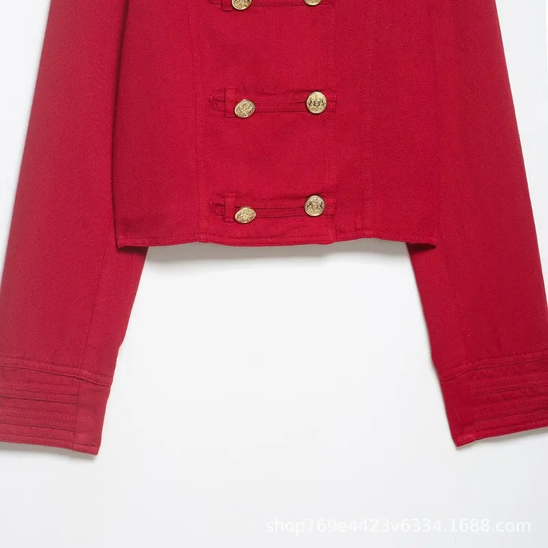 Damen Kurze Militärjacke im Cropped‑Schnitt mit Stehkragen und goldfarbenen Zierknöpfen Nord Taschen