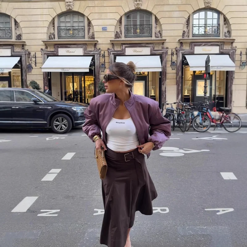 Damen Gepolsterte Cropped-Jacke mit Stehkragen, Tunnelzugsaum und überschnittenen Schulterdetails Nord Taschen