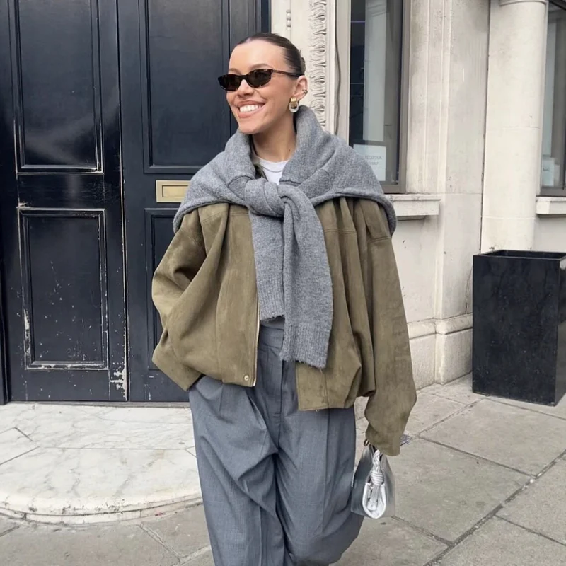 Damen Kurze Boxy‑Jacke im Oversize Wildleder‑Look mit Ballon‑Saum Nord Taschen