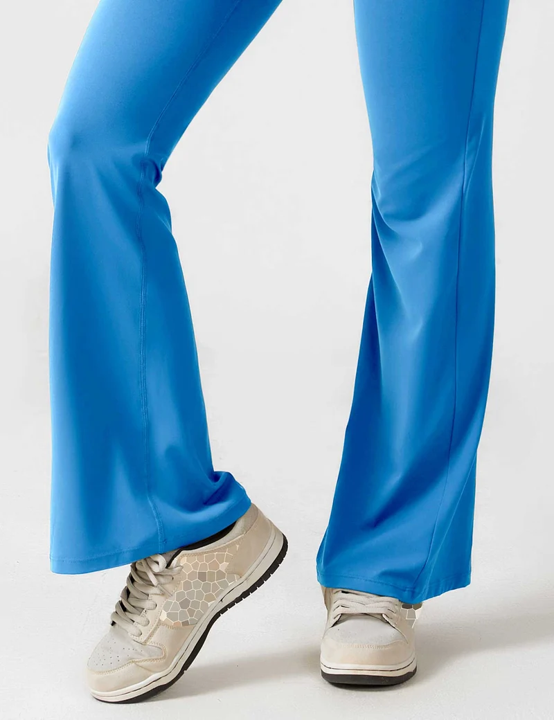V-Rücken Auslaufender Jumpsuit