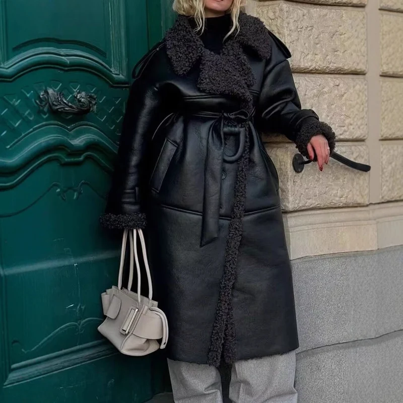 Damen langer Kunstleder-Mantel mit Teddy-Futter und Taillengürtel Nord Taschen