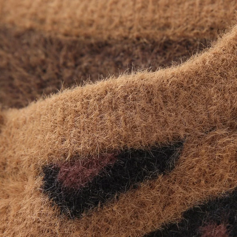 Damen Flauschige Strickjacke im Leo‑Print mit Rundhalsausschnitt und Knopfleiste Nord Taschen