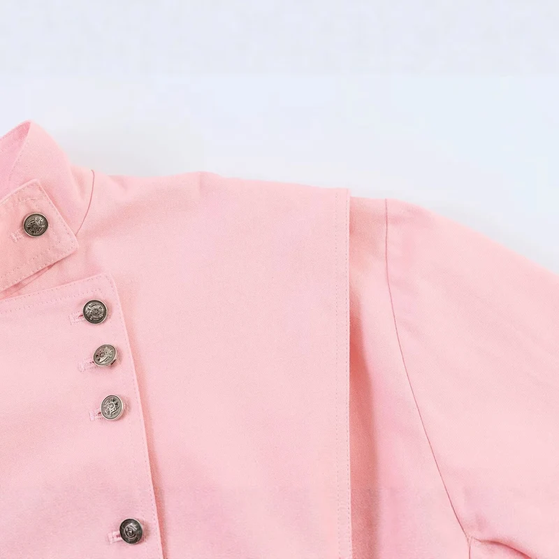 Damen Kurzblouson im Origami‑Look mit Stehkragen, asymmetrischer Knopfleiste und aufgesetzten Taschen Nord Taschen