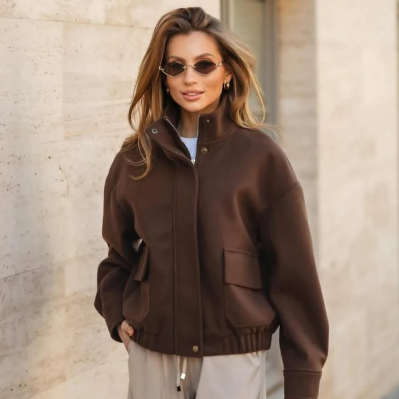 Damen Kurzblouson aus Wollmix im Utility‑Look mit Stehkragen, Klappentaschen und elastischem Saum Nord Taschen